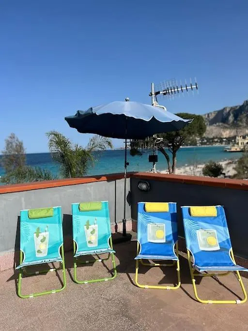 Villa Marea Mondello Palermo Italien